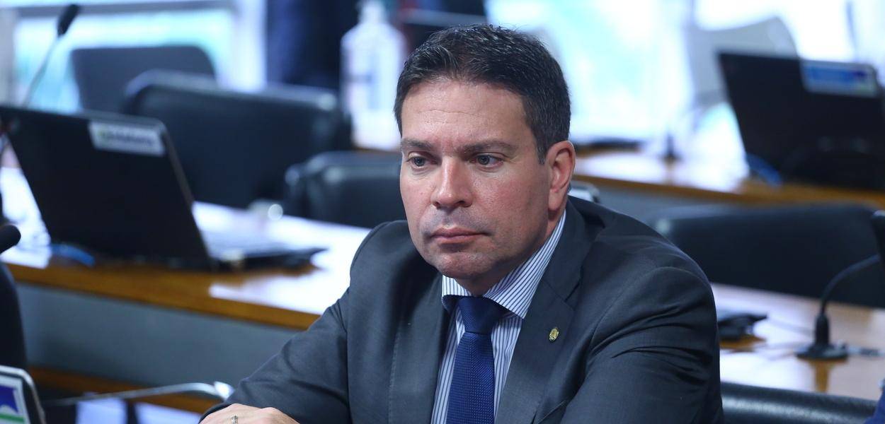 Ramagem se pronuncia após ser alvo de operação por espionagem na Abin