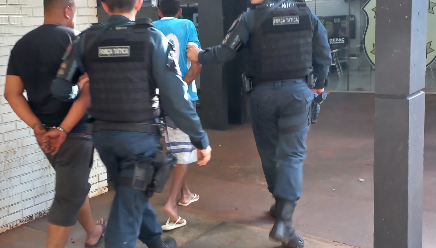 Denúncia leva polícia a entreposto de drogas no Campo Dourado