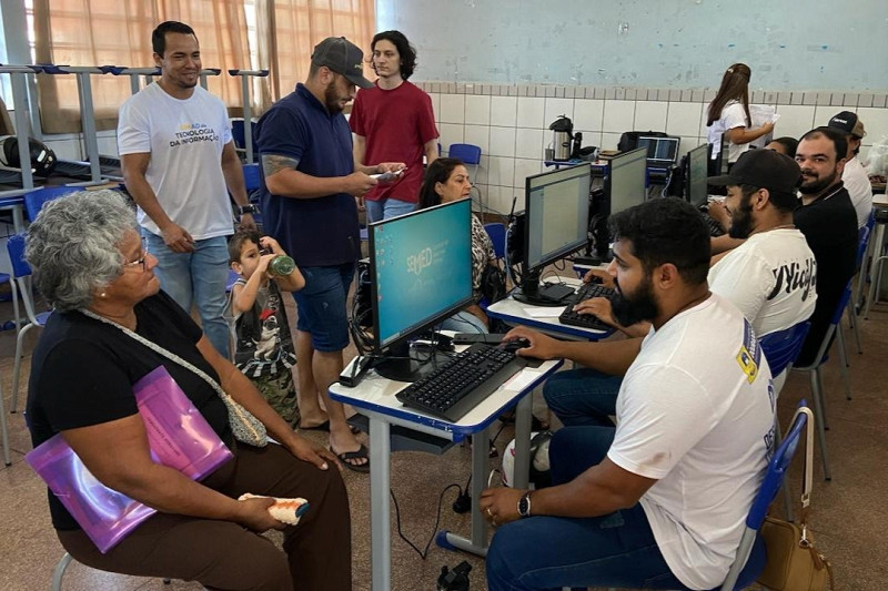 Desenvolve Dourados em Ação atende moradores do Água Boa