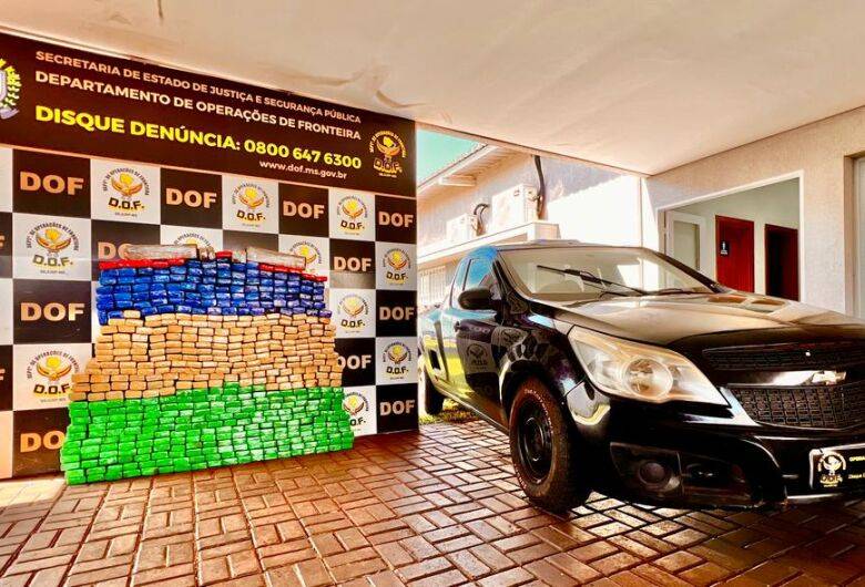 Traficante e batedores são presos com quase meia tonelada de maconha