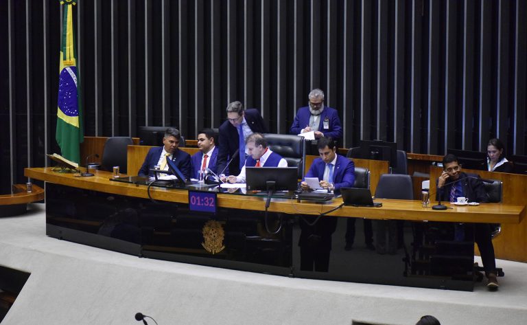 Câmara aprova quatro acordos internacionais; textos vão ao Senado