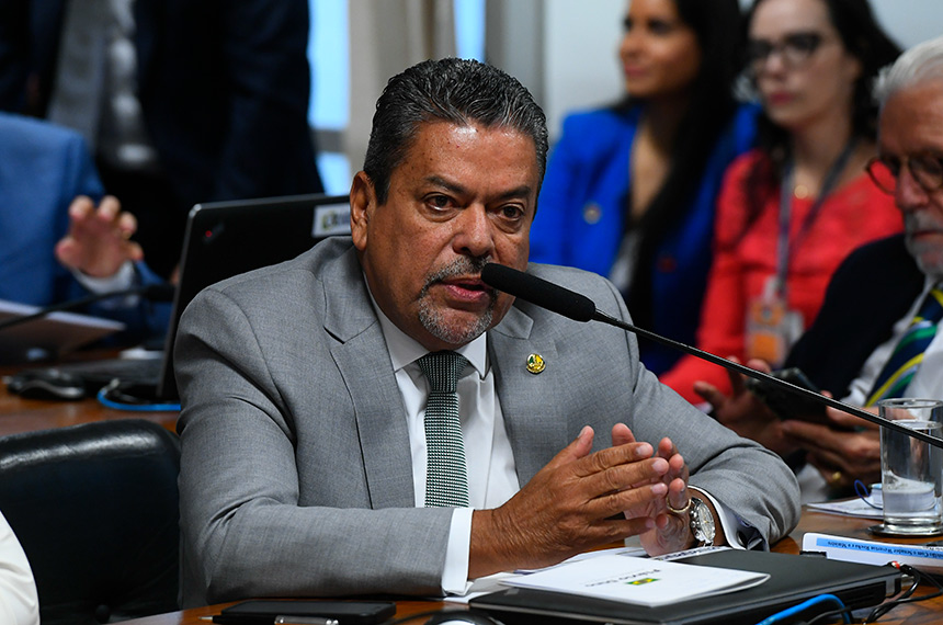 CE debate criação do Dia da Conscientização sobre a Doença de Fabry