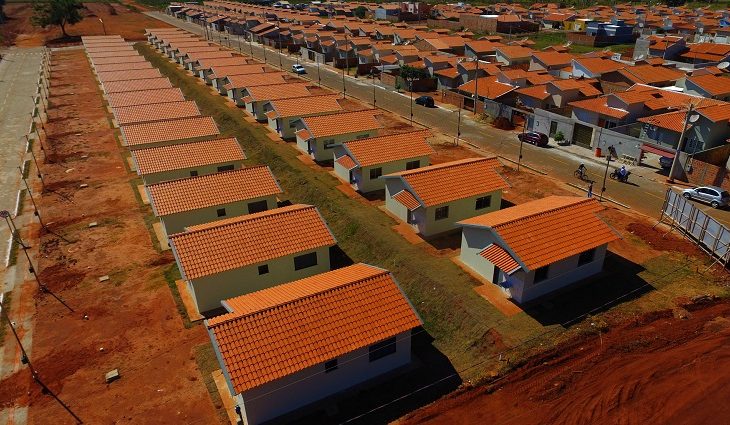 Governo de MS amplia subsídios para beneficiar famílias com a casa própria