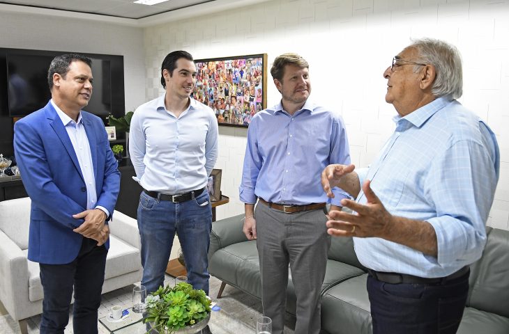 Para ampliar diálogo e parcerias, secretários visitam presidente do TCE-MS