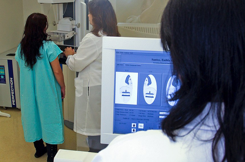 Projeto assegura teste genético para mulher com alto risco de câncer