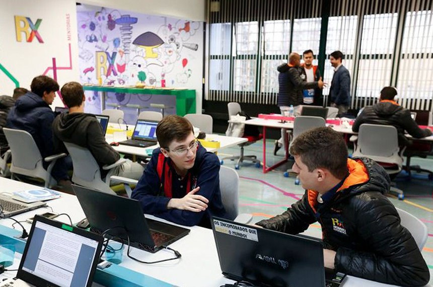 Projeto cria bolsa de iniciação científica para alunos da educação básica