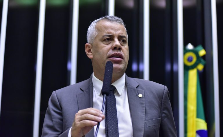 Projeto prevê aumento de pena para crimes cometidos em saída temporária
