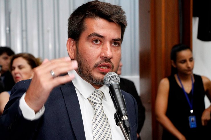 Projetos versam sobre redução de taxas, segurança e criação de selo