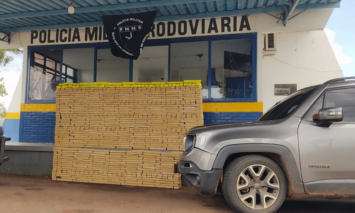 Traficante morre em confronto ao tentar fugir com mais de 1 tonelada de maconha