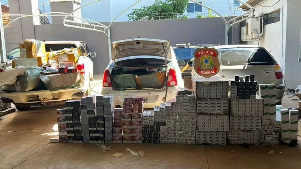 Trio é preso com contrabando de pneus e cigarros na fronteira