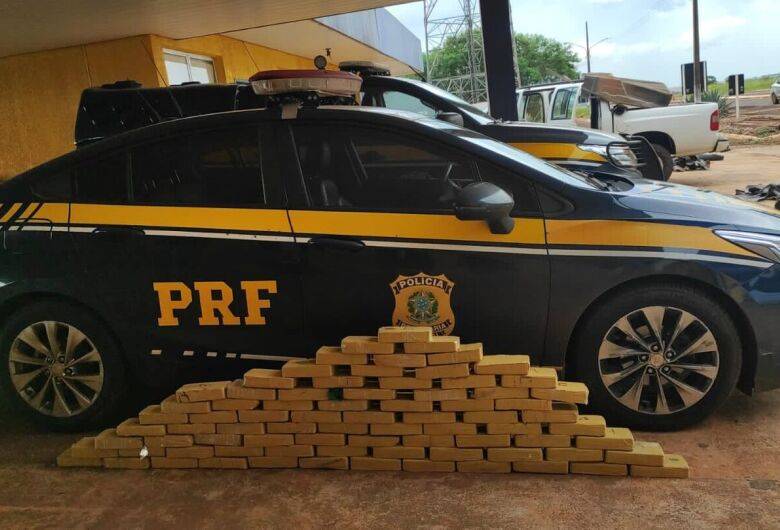 Morador de Dourados tenta fugir, mas é preso transportando mais de 80 kg de cocaína