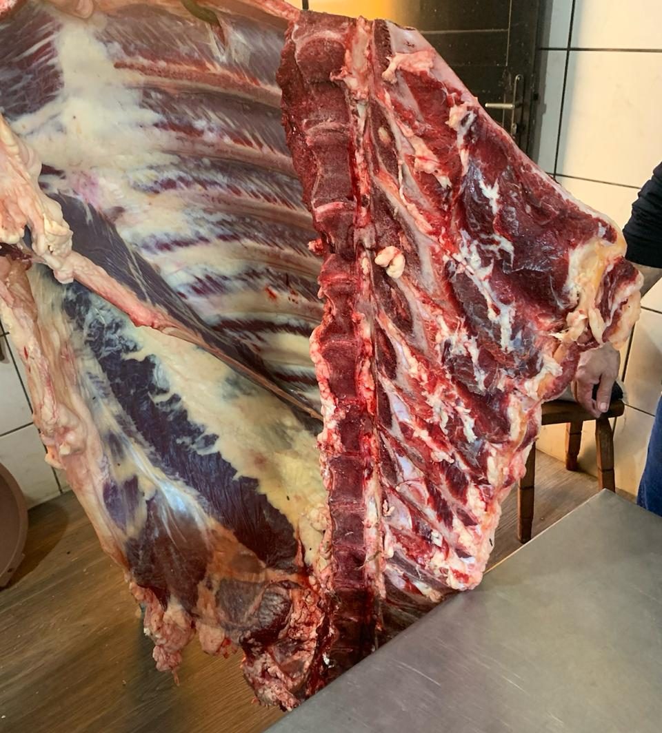 Ação conjunta resulta na prisão de de dois por expor produtos impróprios para consumo em Maracaju