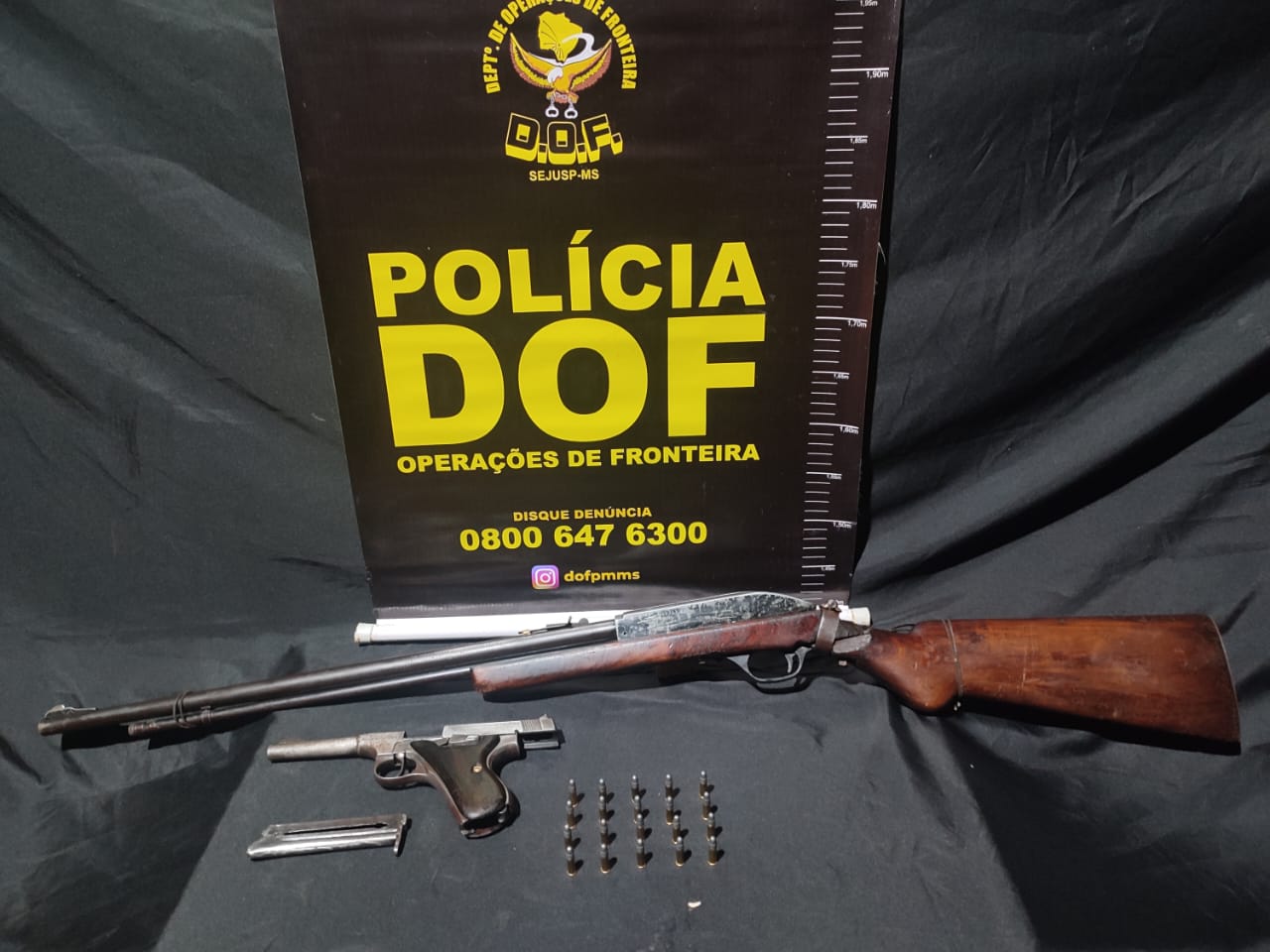 Dois homens são presos por porte ilegal de arma de fogo e ameaça