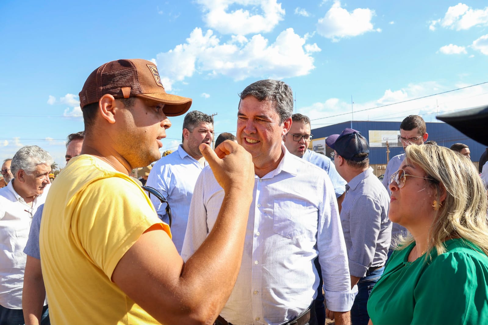 Governador se esquiva e diz que só vai falar de política municipal na ‘época certa’