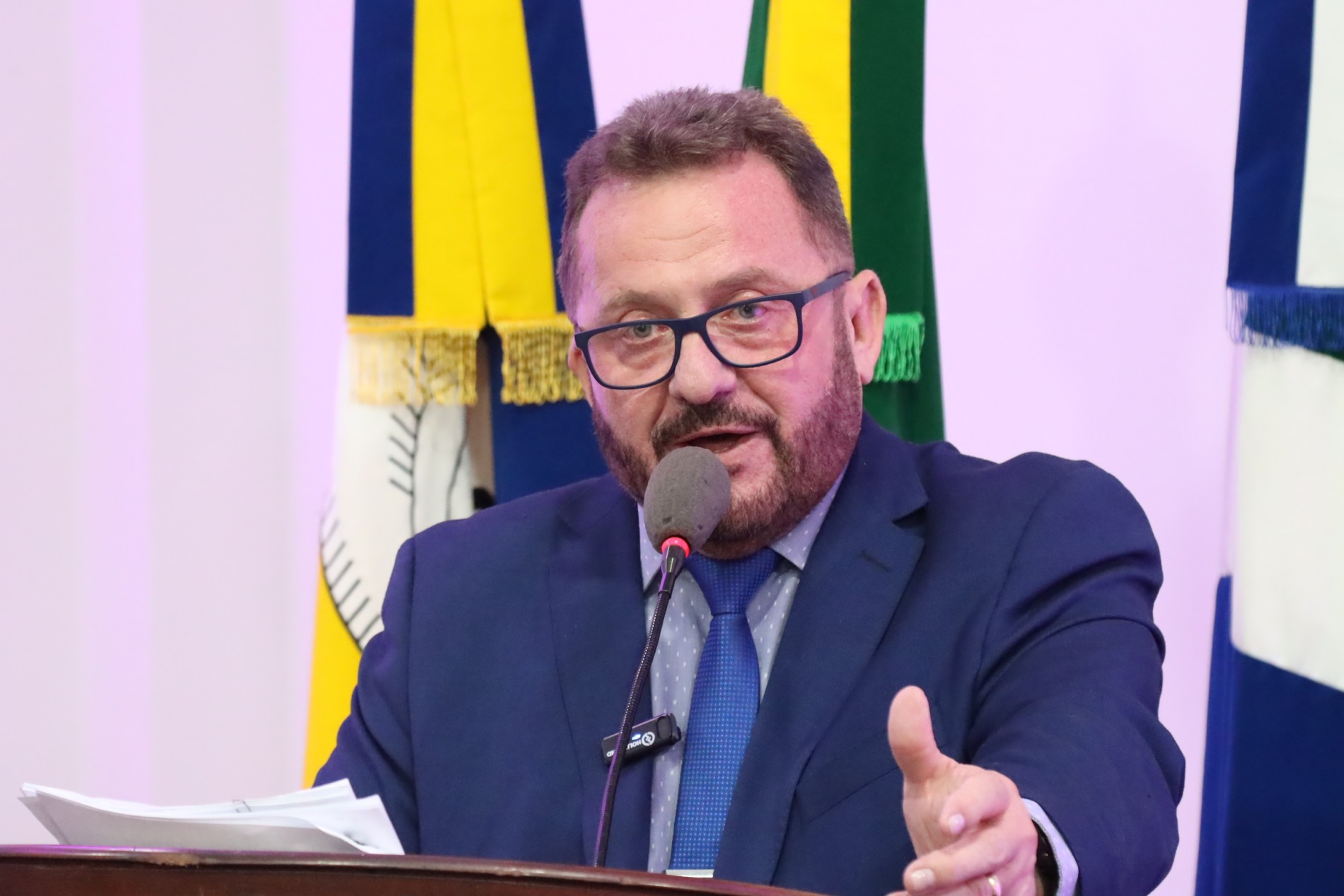 Laudir propõe implementação do “Programa Sorrisos Dourados” na rede municipal de ensino