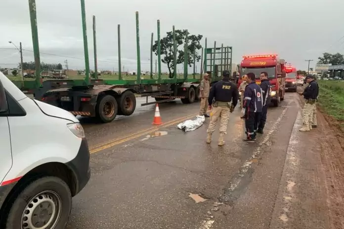 Polícia prende suspeitos de desovar corpo de jovem em rodovia