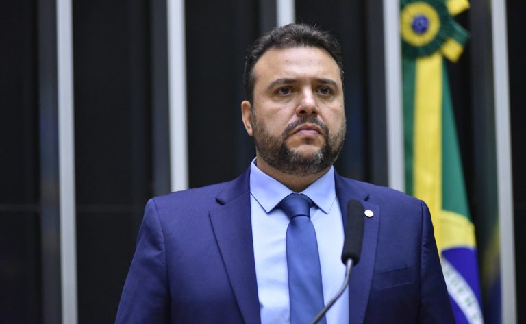 Proposta prevê exame toxicológico gratuito para motorista profissional