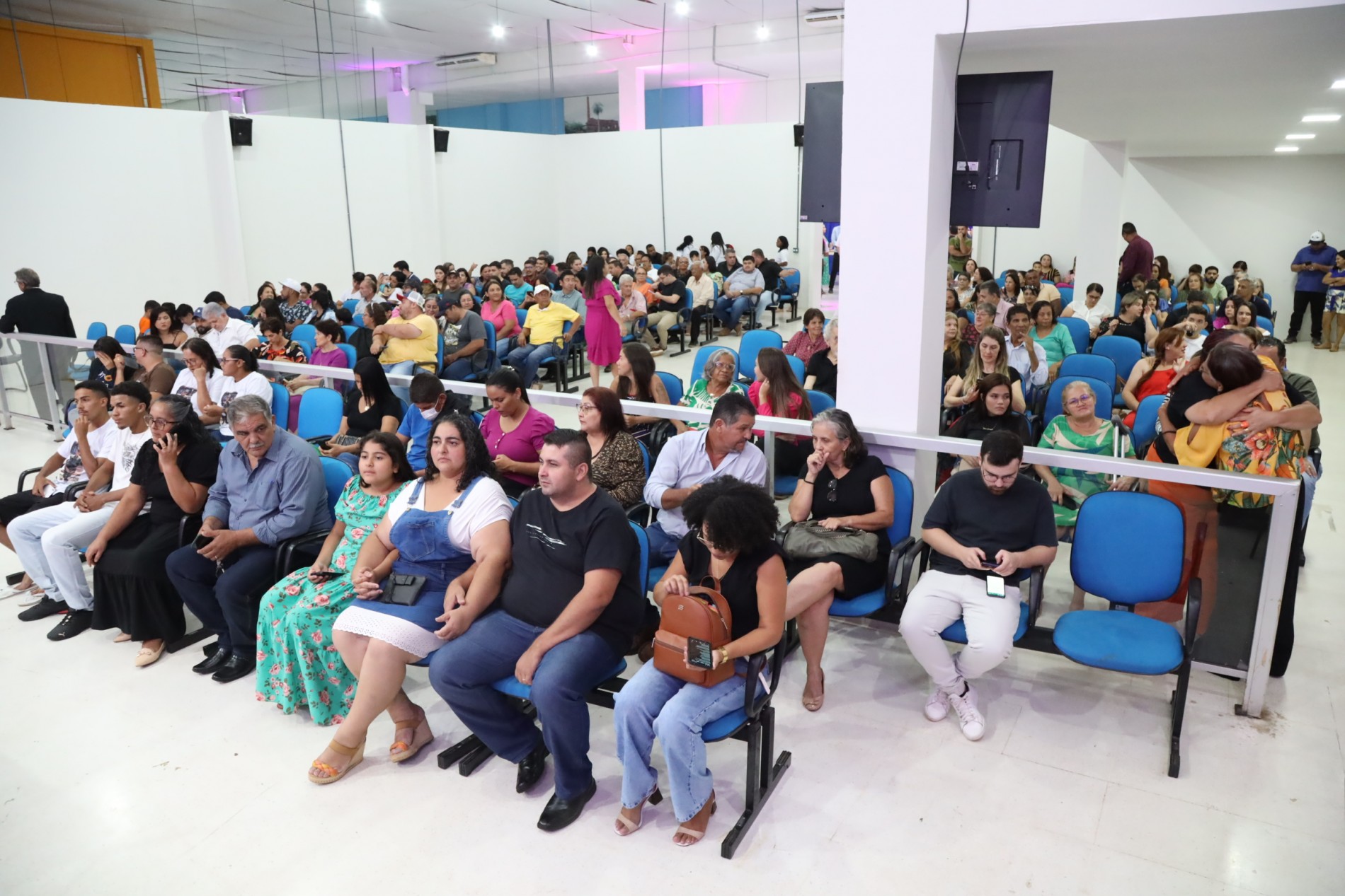 Sessão solene na Câmara de Dourados homenageia memórias e legados