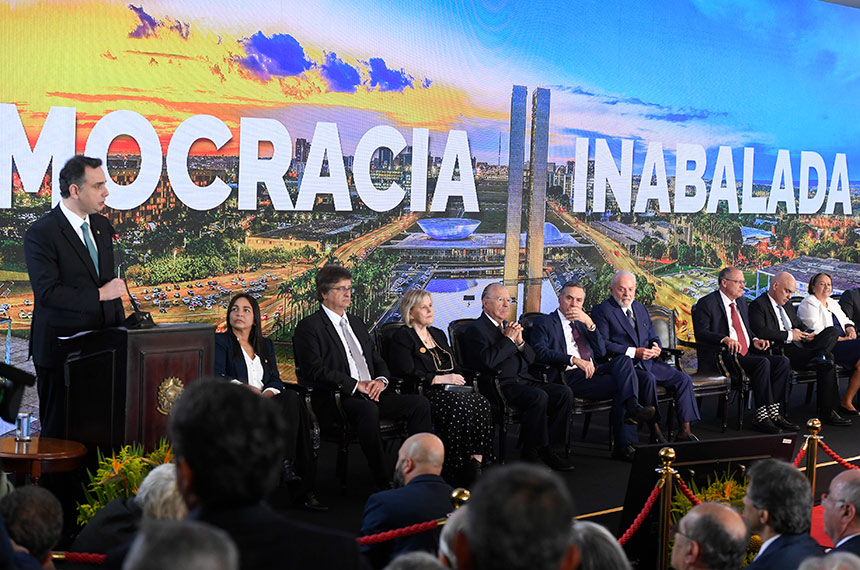 CCD decide sobre realização de palestra sobre democracia