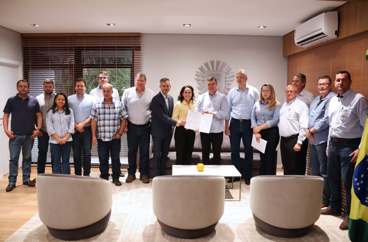 Com setor em expansão, governo assina parceria para impulsionar a citricultura em MS