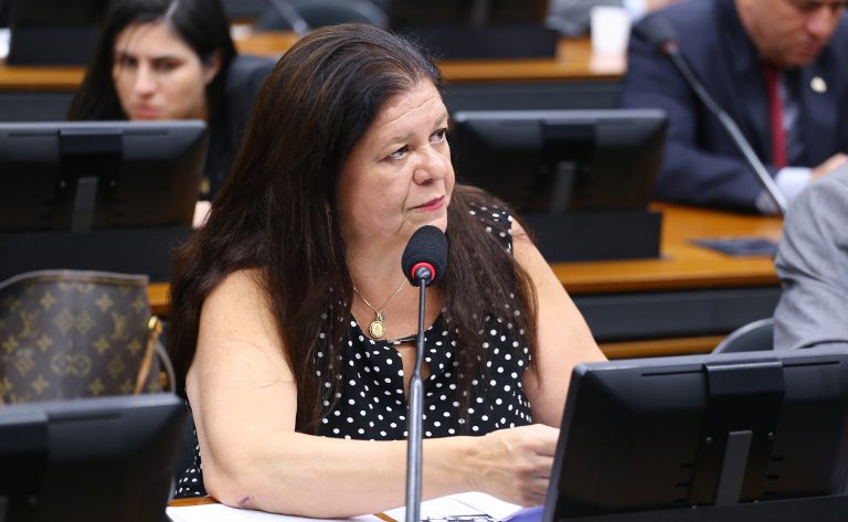 Comissão aprova projeto que regulamenta prestação de contas de pensão alimentícia