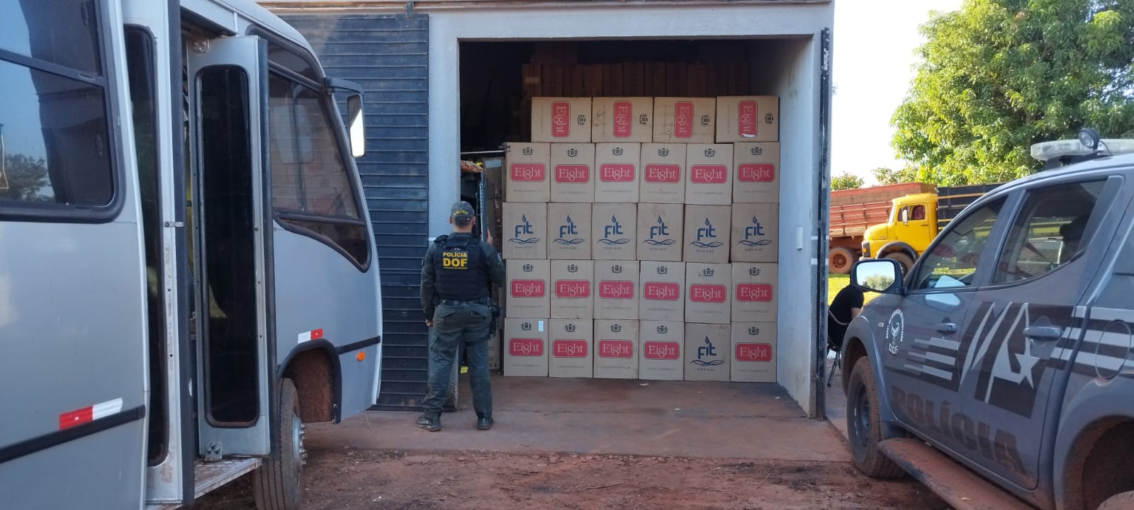 DOF fecha entreposto e apreende contrabando avaliado R$ 4,1 milhões