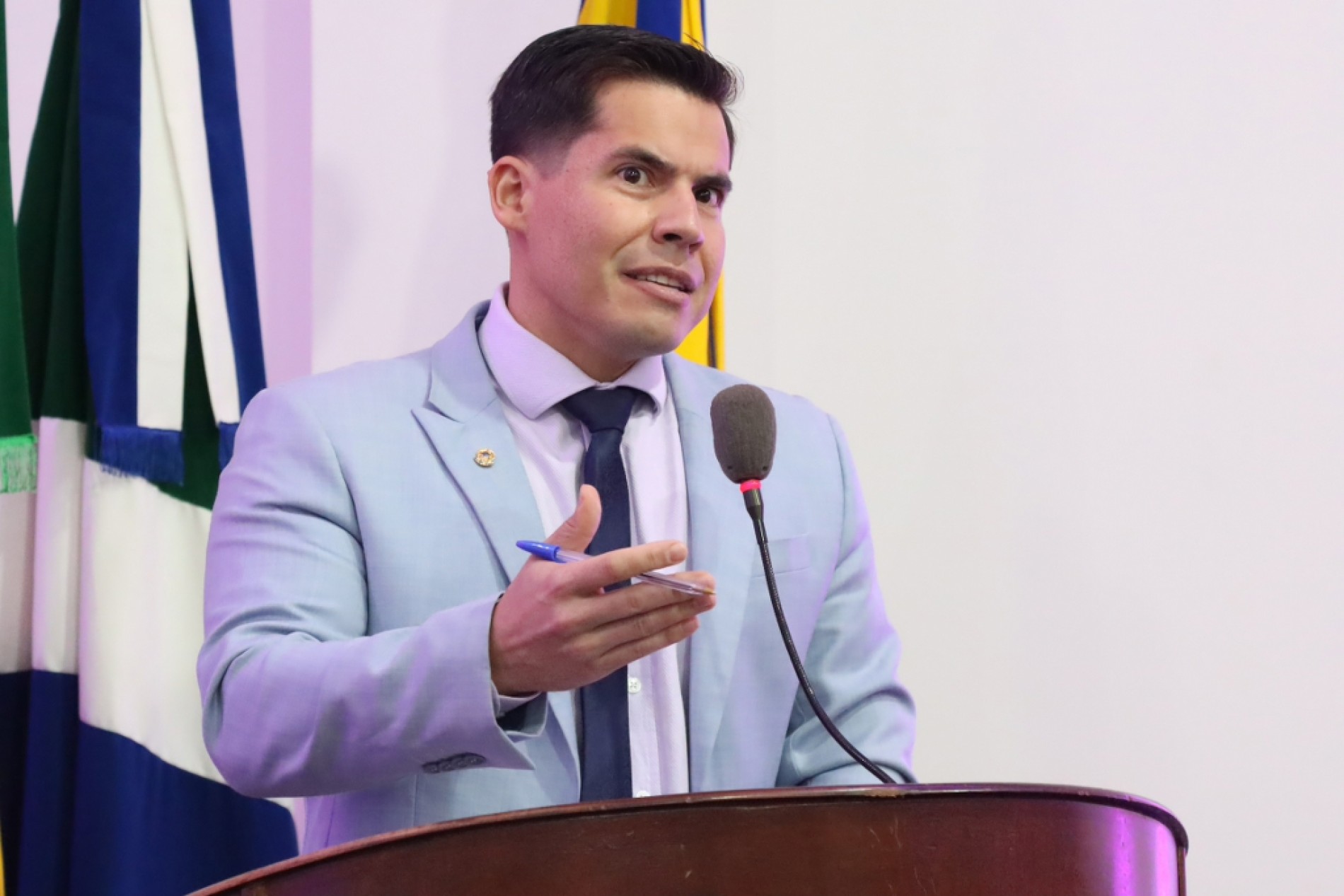 Dr. Diogo solicita informações sobre cobertura vacinal em Dourados