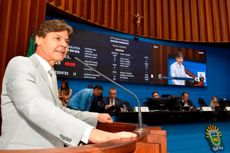 Duarte revela preocupação com uso da estrada de Piraputanga para transporte de eucalipto