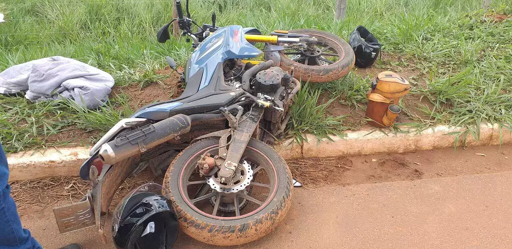 Empresário é executado a tiros na fronteira por dupla em moto