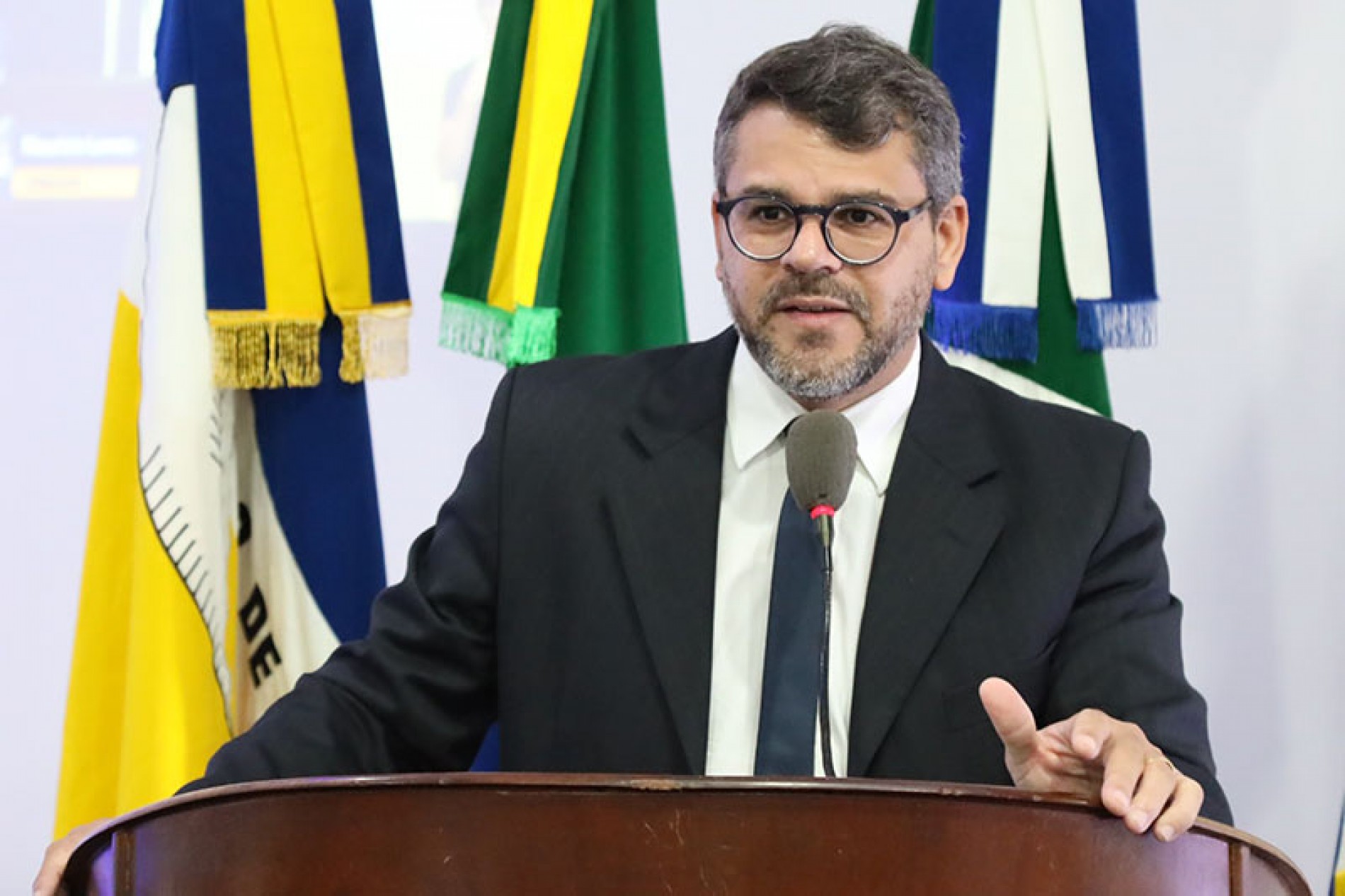 Mauricio pede ampliação dos dias de funcionamento da praça de alimentação em eventos da Prefeitura