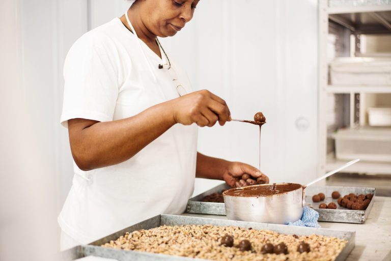 Medida provisória cria programa para ampliar acesso ao crédito no Brasil