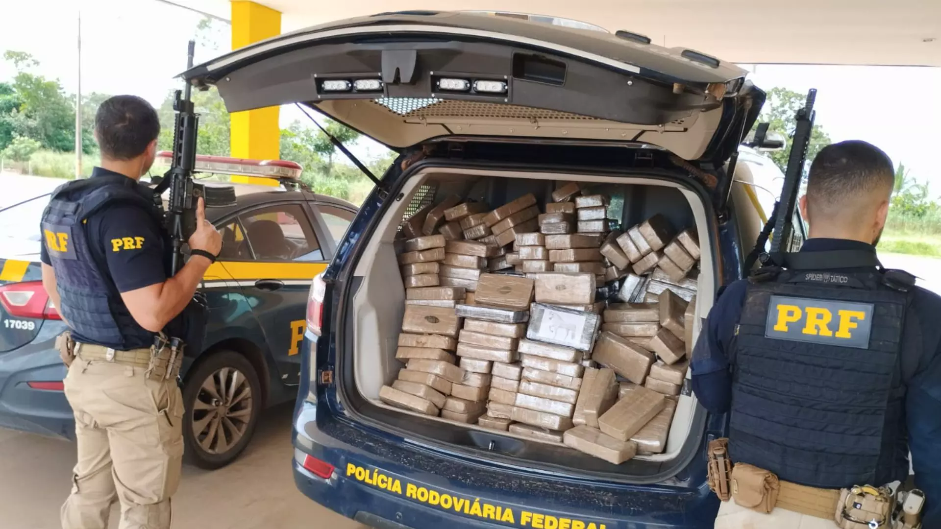 PRF apreende 274 quilos de entorpecente na BR-163