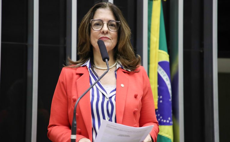 Projeto permite que o Ministério Público requisite dados de redes sociais de agressor de mulher