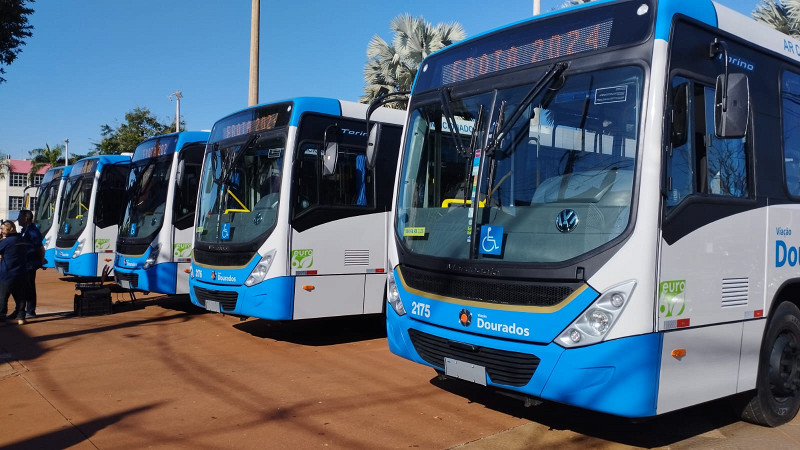 Transporte coletivo de Dourados tem mais 5 ônibus novos