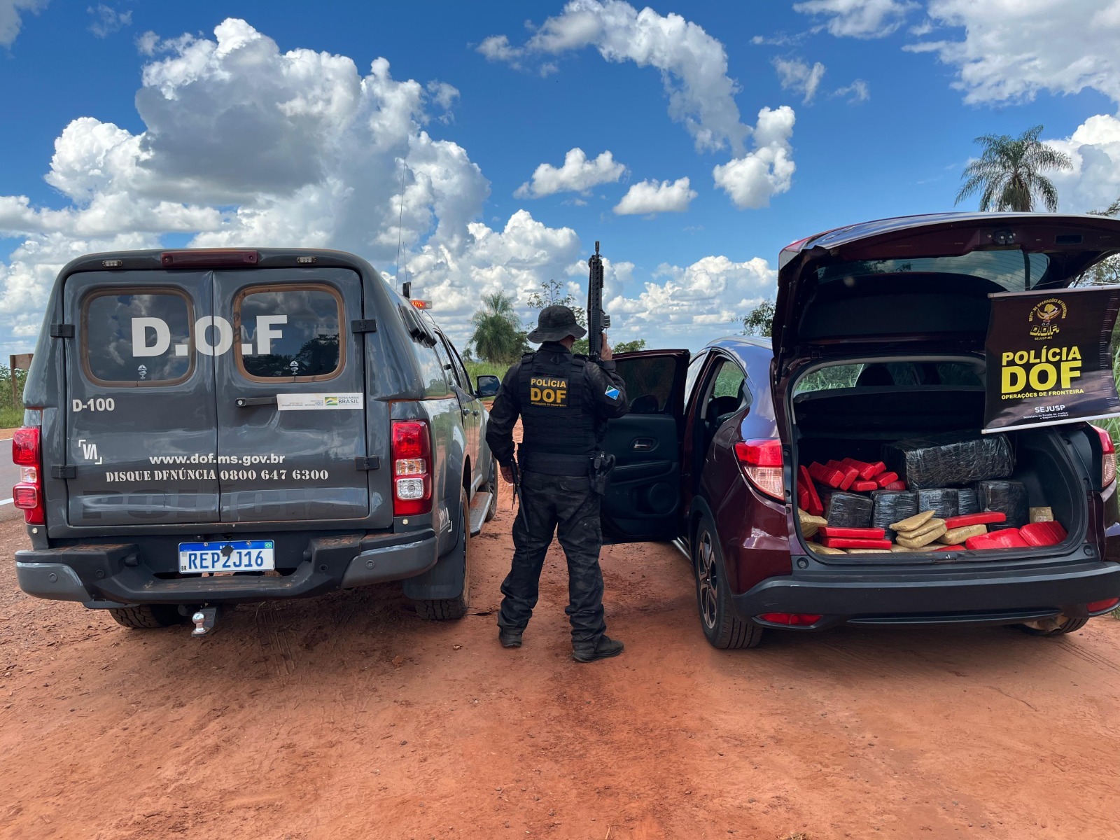 Veículo furtado em São Paulo é recuperado pelo DOF em Iguatemi carregado com mais de 400 quilos de maconha