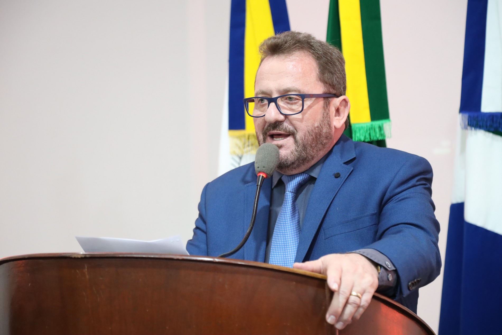 Laudir cobra informações sobre reforma da Casa da Acolhida e qualidade das marmitas fornecidas