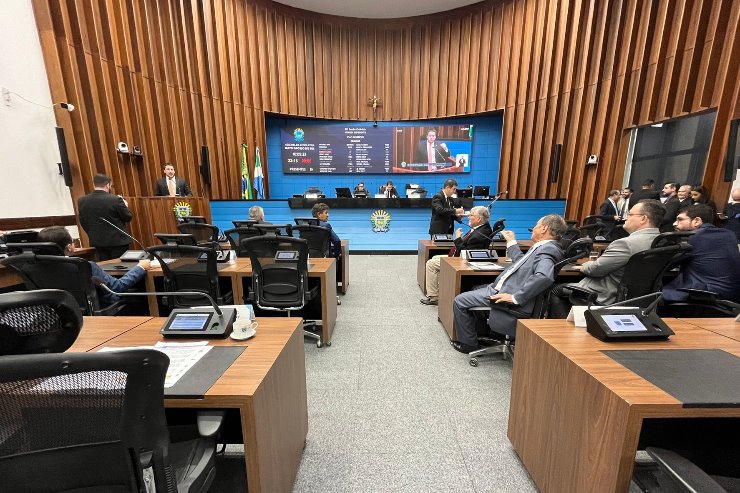 Legislativo recebe projeto sobre reajuste salarial dos servidores do Judiciário