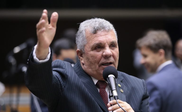 Projeto determina que seja pública a ordem judicial que suspende conteúdo ou perfil de rede social