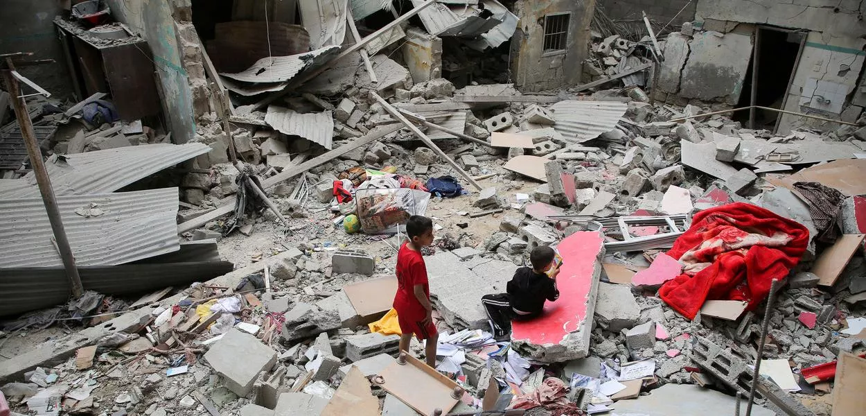 Israel desrespeita sistematicamente as leis de guerra em Gaza, aponta ONU