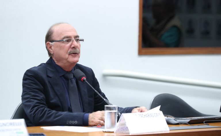 Comissão de Saúde aprova mutirões de exames preventivos durante o Outubro Rosa