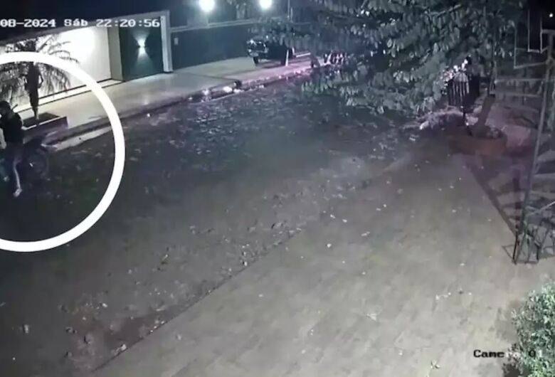 Casa de mãe de jornalista assassinado é alvo de disparos na fronteira