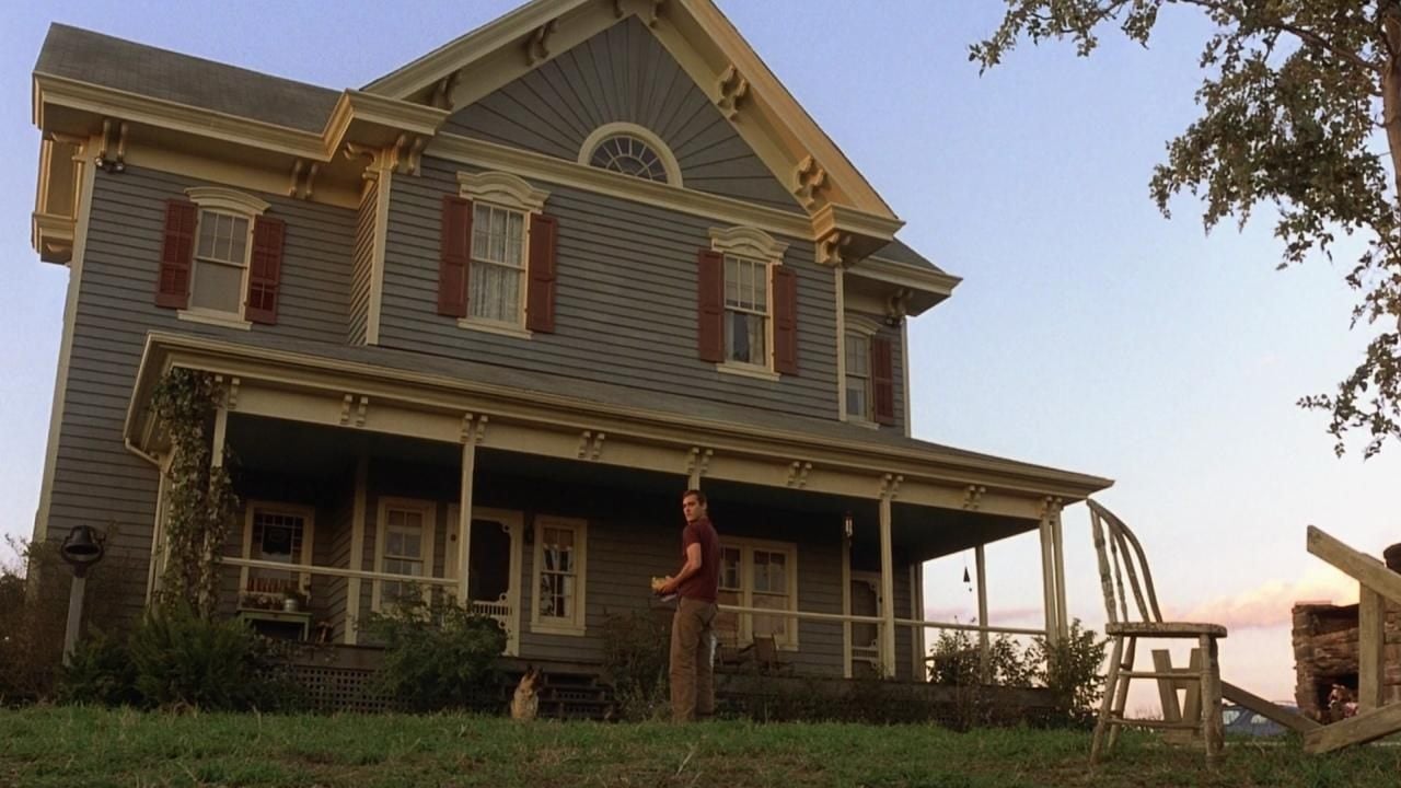 A ficção científica com uma das cenas mais traumáticas do cinema está disponível no streaming – e recentemente ganhou destaque no Brasil