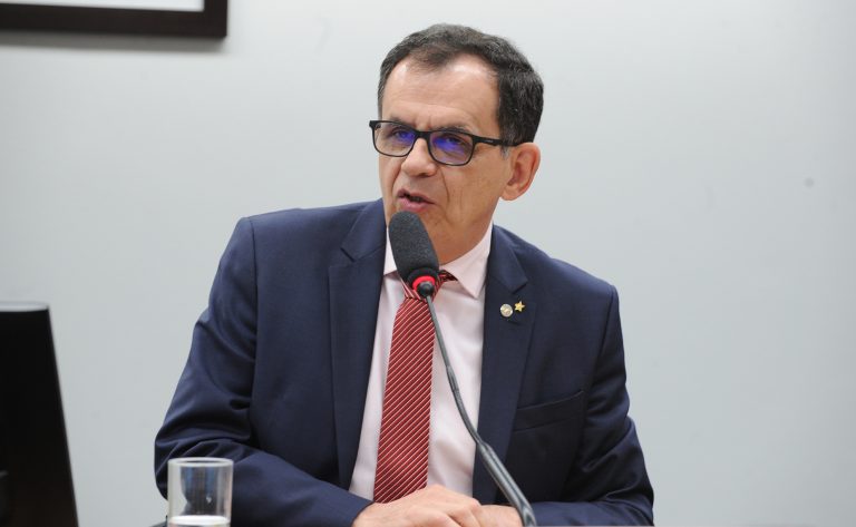 Audiência na Câmara debate propostas para fortalecer o serviço público