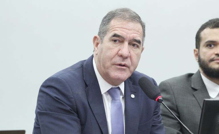 Comissão aprova projeto que prevê conta específica para o recebimento de verbas da saúde