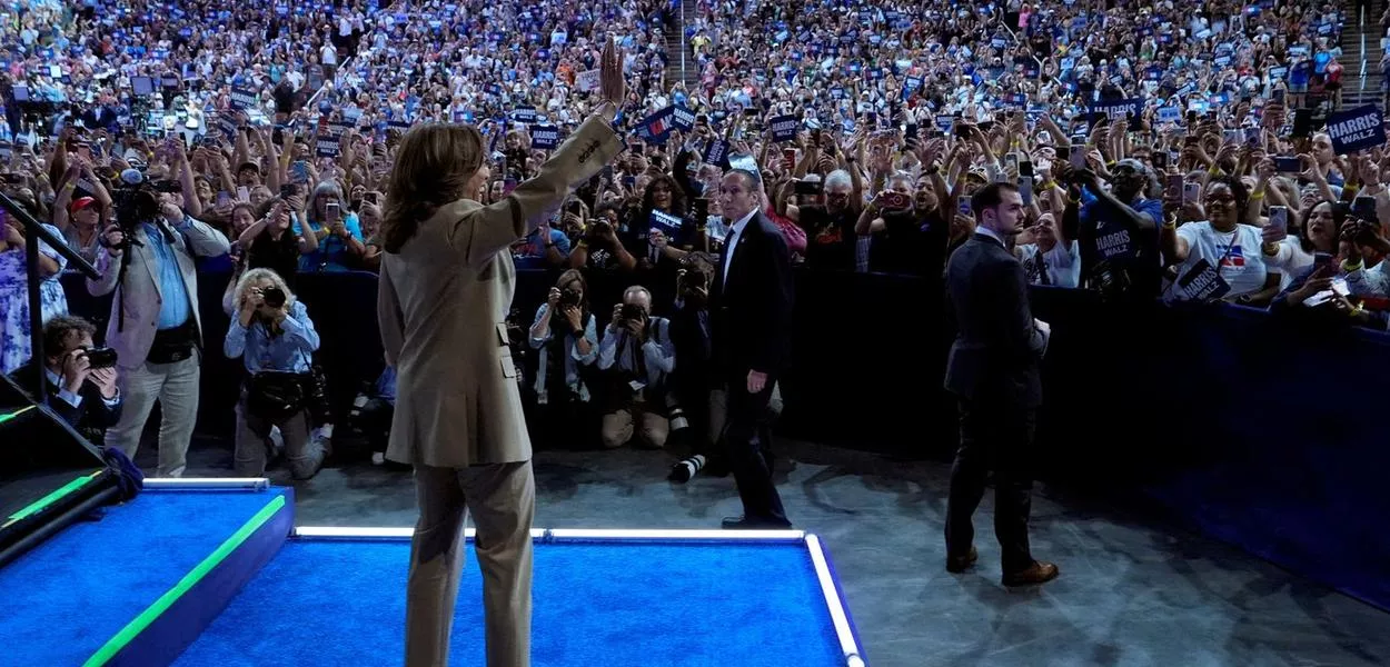 Republicanos anti-Trump declaram apoio a Kamala Harris em Convenção Democrata