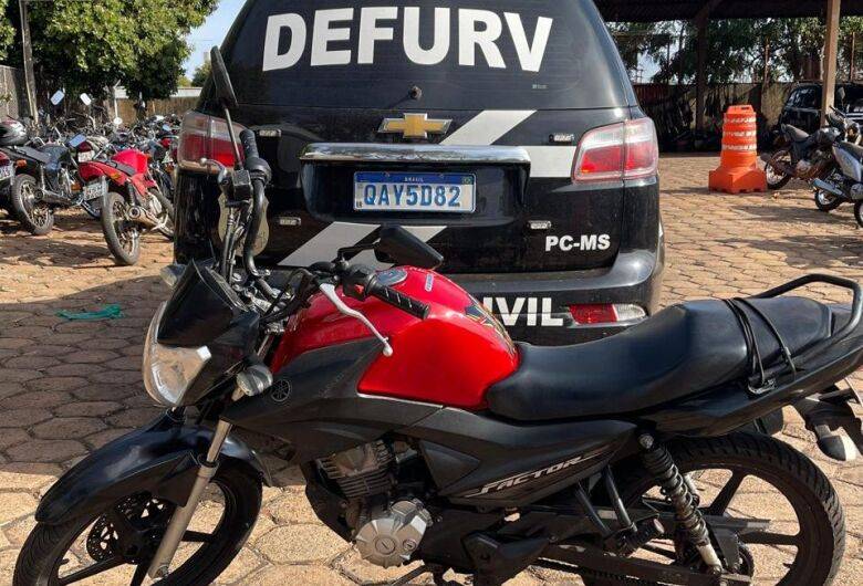 Motocicleta com chassi e motor adulterados é apreendida em ação policial