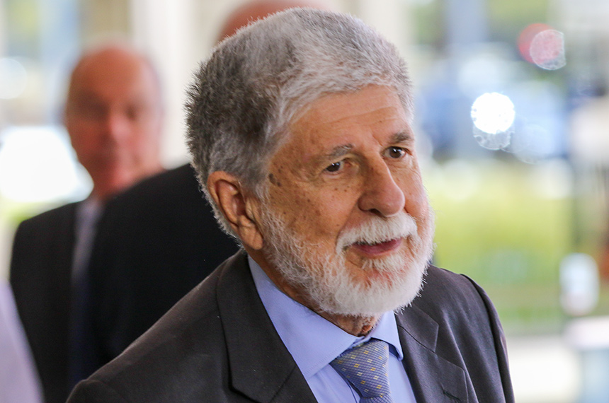 CRE deve ouvir Celso Amorim e Mauro Vieira sobre eleições na Venezuela