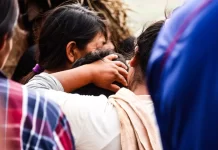 Da luta por terra à terra: velório de indígena morto em MS é marcado por despedida simbólica