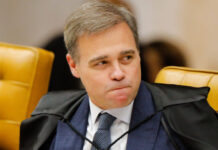 André Mendonça dá indício de voto por ampliação de foro