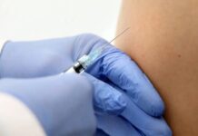 Menos de 50% das doses de vacina contra dengue constam como aplicadas